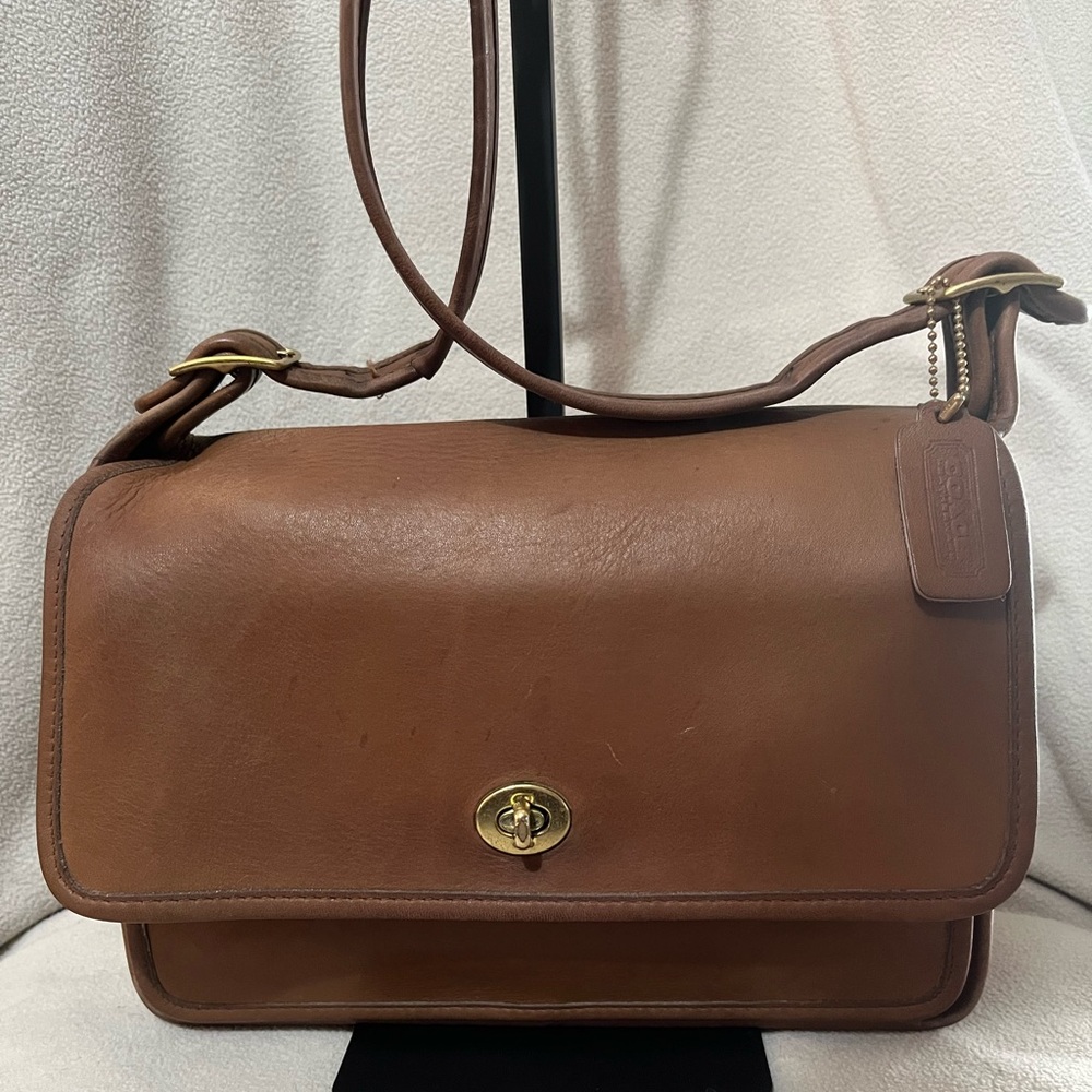 Vintage Coach Full Glove Tanned Distressed Tabac Leather Pocket Bag Style 9875